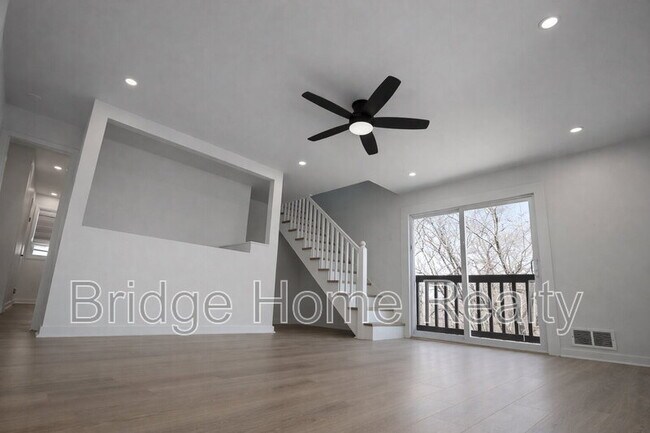 Building Photo - 107 Shoup St