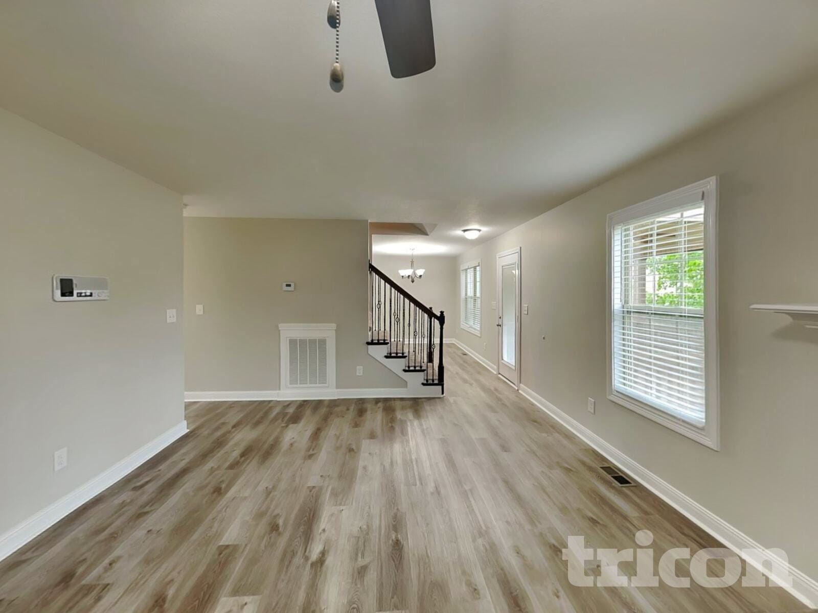 Building Photo - 727 Cavalier Dr