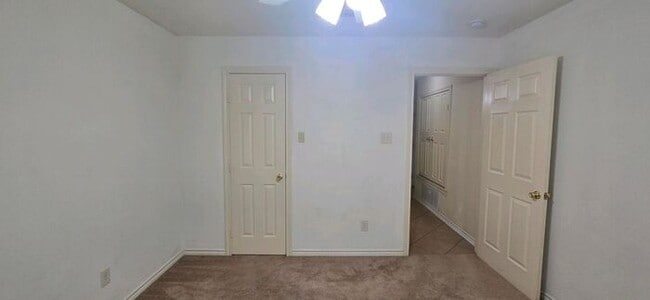 Building Photo - Cozy 2 Bedroom 2 Bath Duplex in Longview!