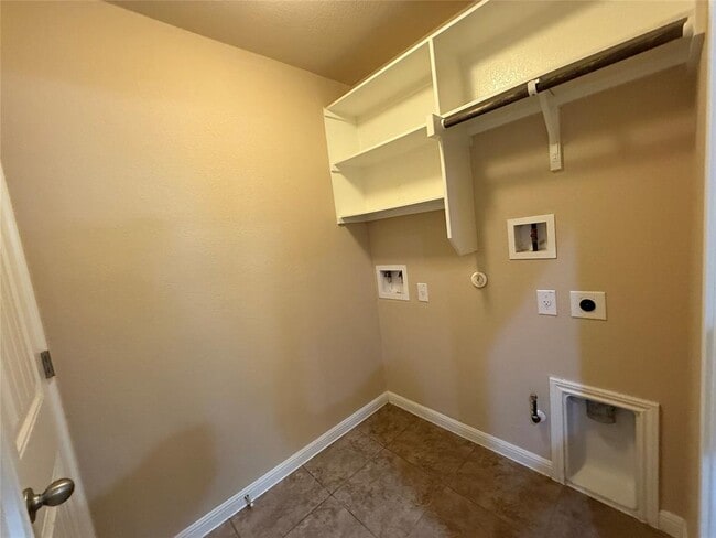 Building Photo - 206 Anacua Loop