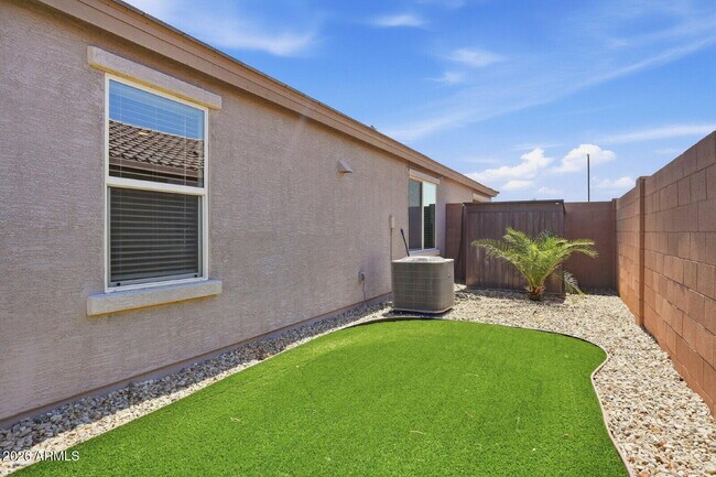 Building Photo - 12168 E Sunflower Ln