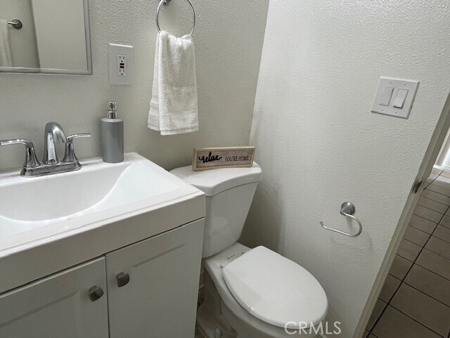 Building Photo - 686 E Cottonwood Rd