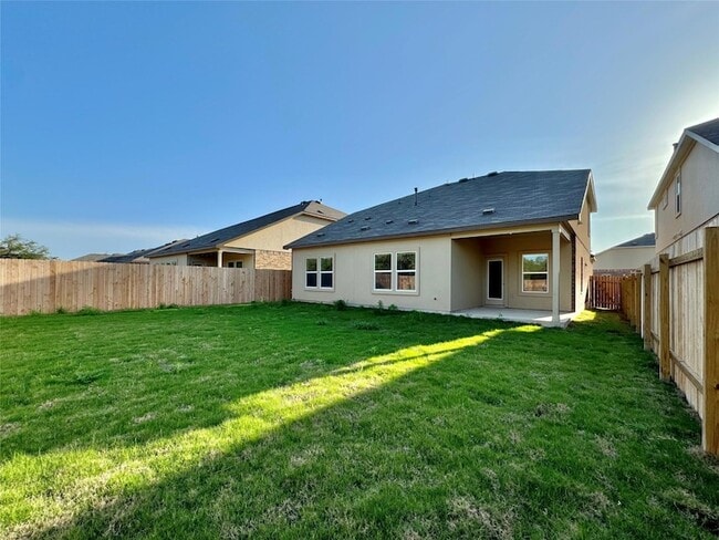 Building Photo - 1316 Acorn Oak Dr