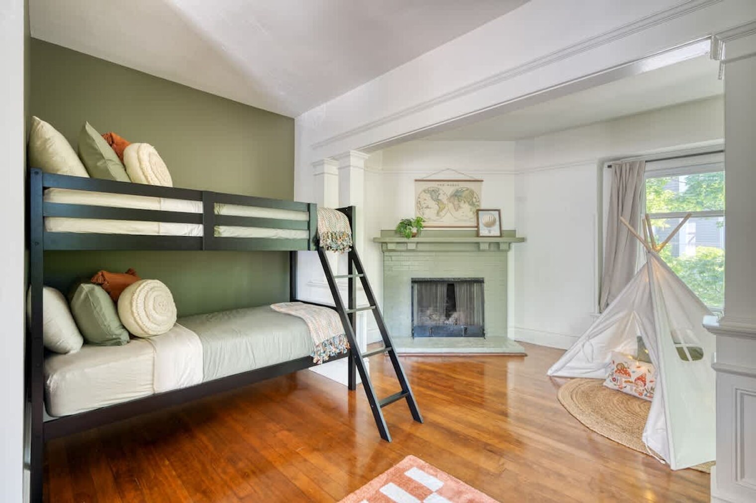 Building Photo - 1032 SE 12th Ave