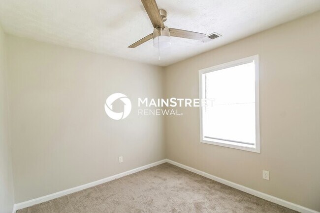 Building Photo - 3 Bedroom Pet-Friendly Home in STONECREST, GA with Main Street Renewal