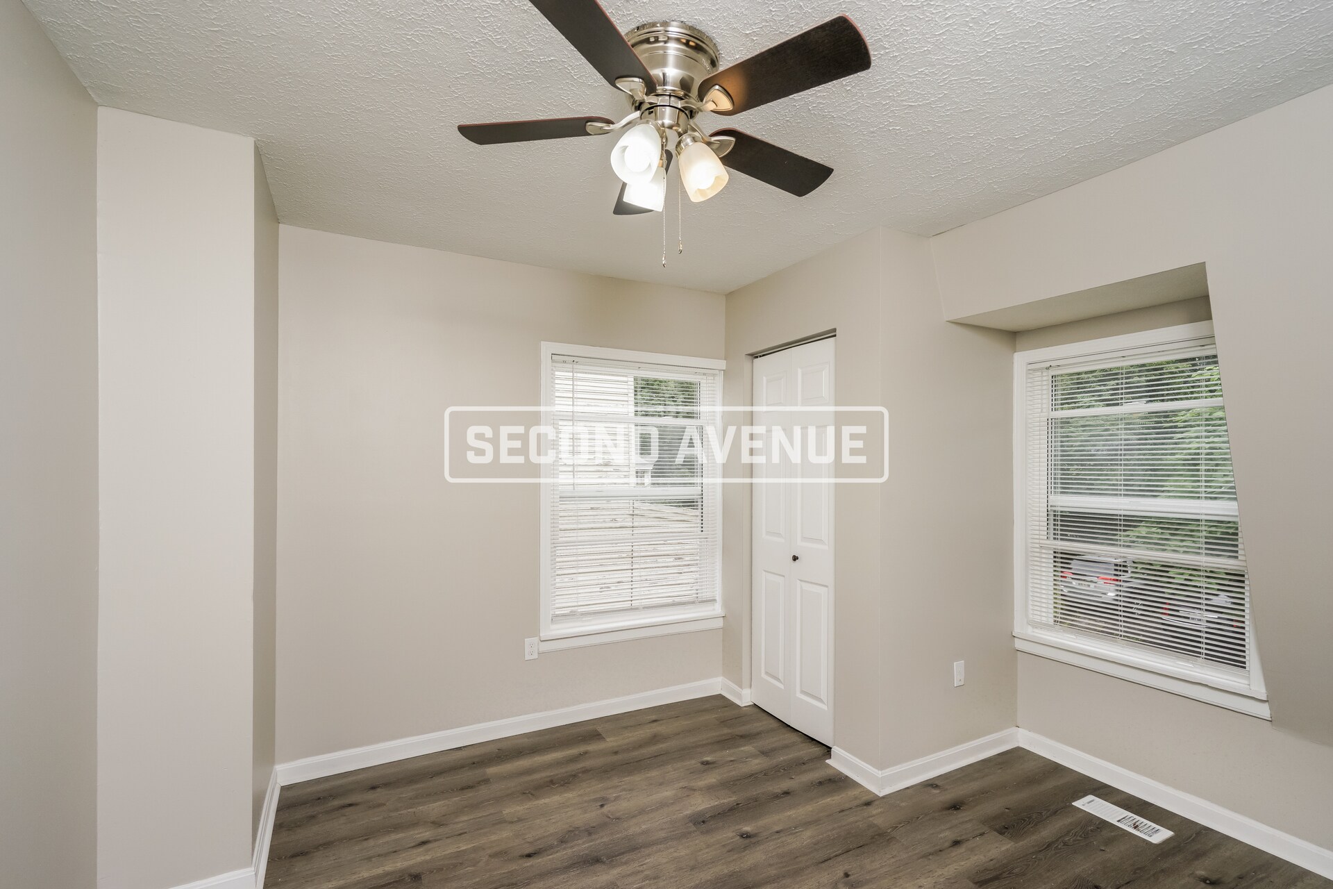 Building Photo - 916 Fairbanks Ave