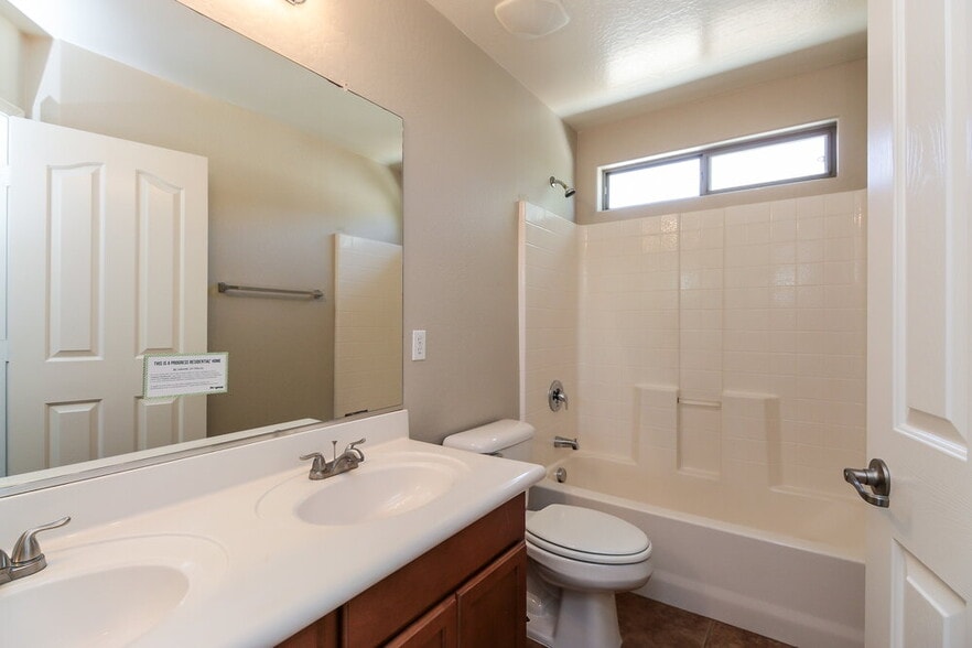 Building Photo - 960 N 168th Dr