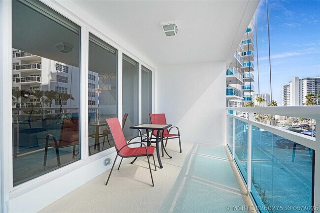 Building Photo - 3430 Galt Ocean Dr