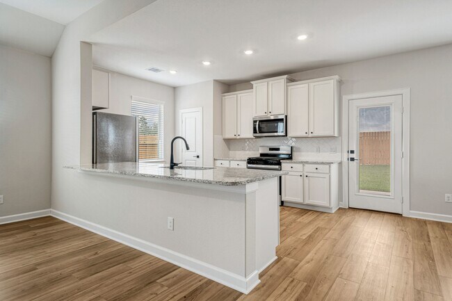 Building Photo - 15686 Honey Cv Dr