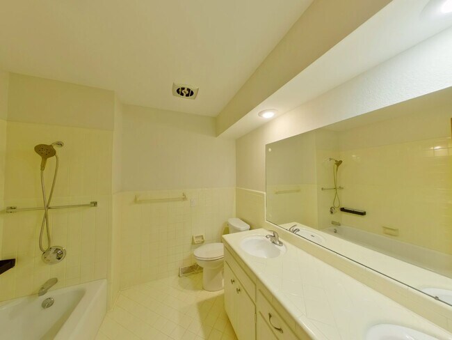 Building Photo - 7329 E Norfolk Dr