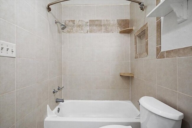 Building Photo - 817 Sirocco Dr