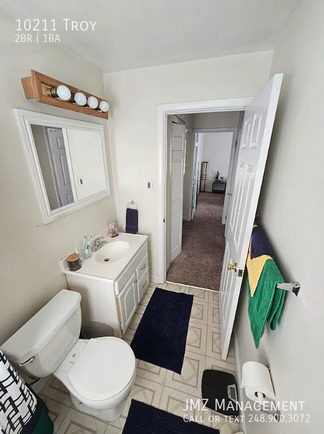 Building Photo - 10211 Troy-