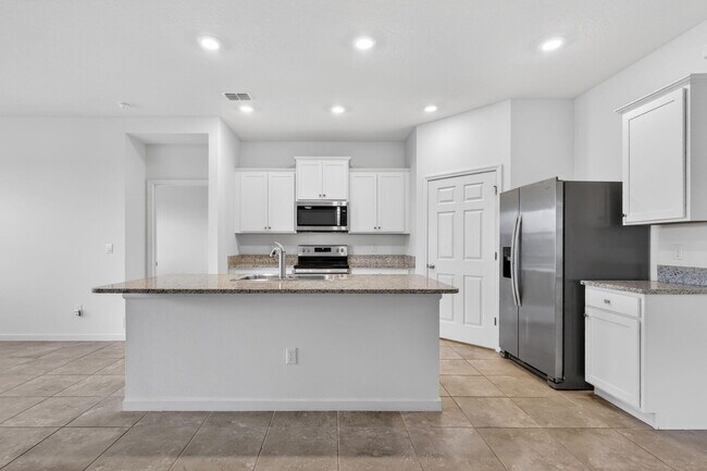 Building Photo - 10552 SW Toren Wy