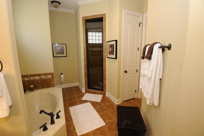 Building Photo - 3491 E Taplow Way