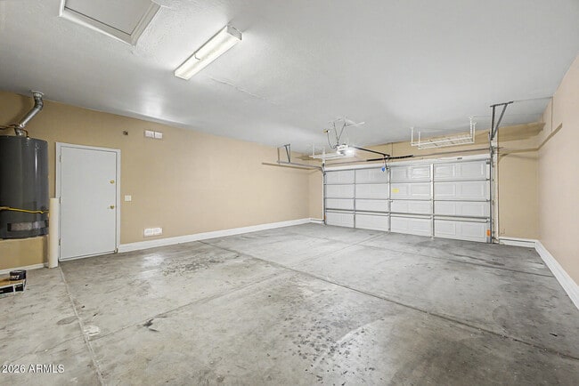 Building Photo - 5329 W La Salle St
