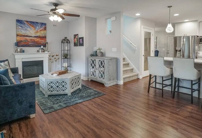 Building Photo - 618 Virginia Ave