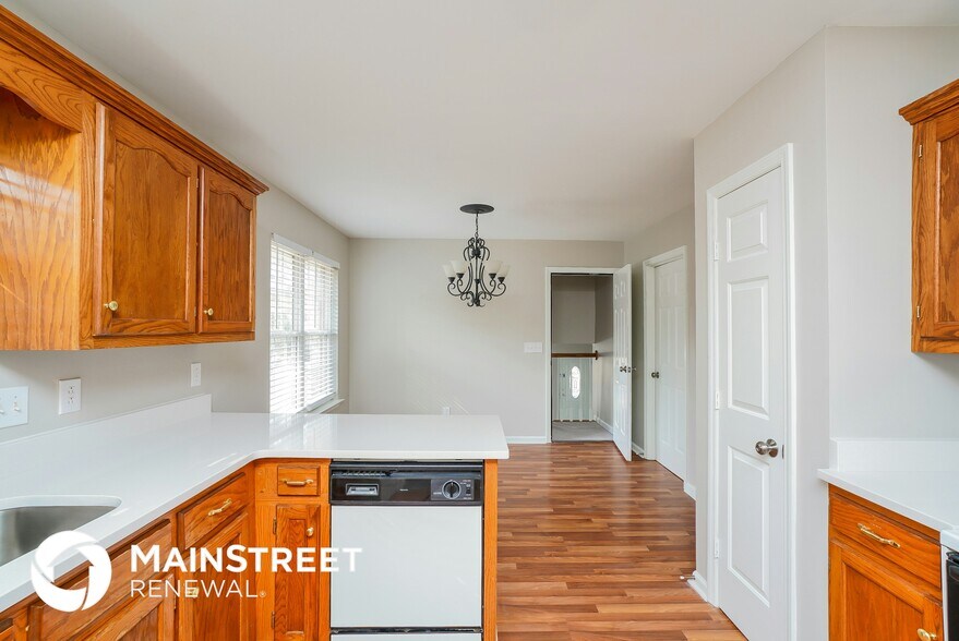 Building Photo - 604 Woodland Hills Dr