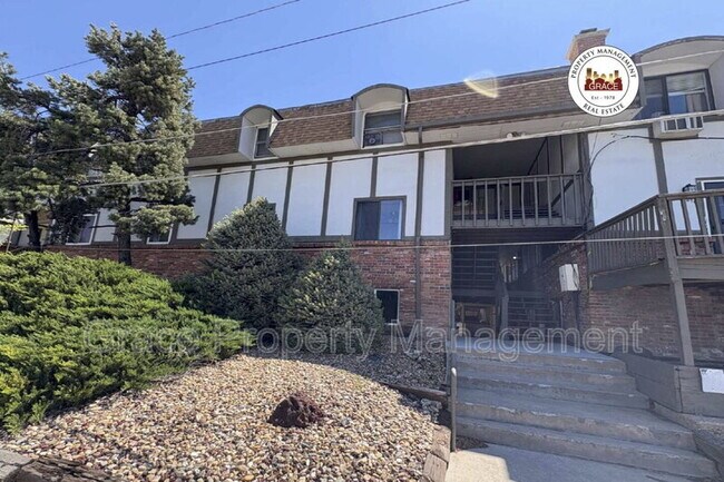 Primary Photo - 2700 S Holly St