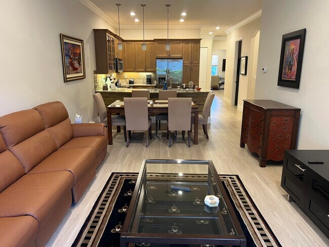 Building Photo - 14856 Barletta Way