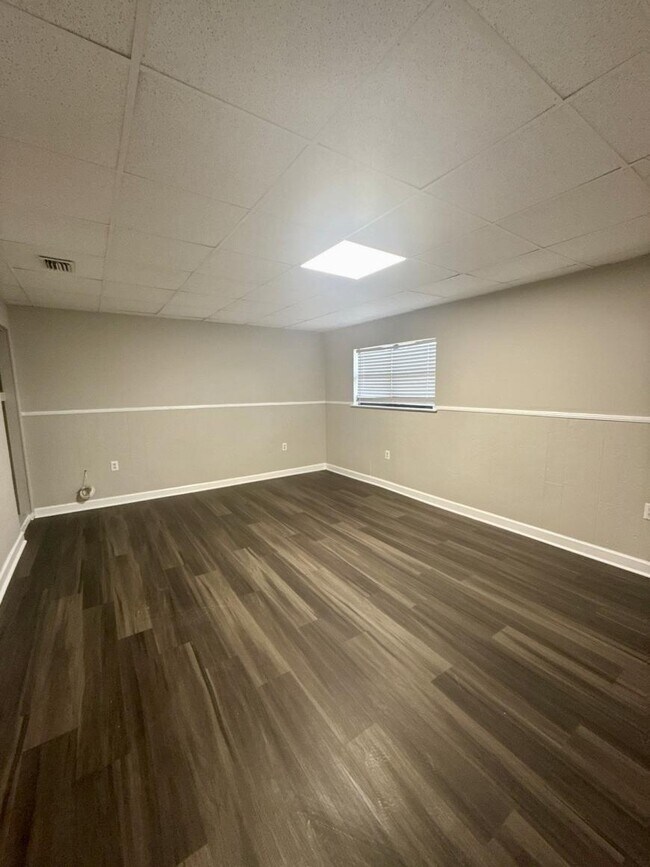Building Photo - 3 bedroom in Jacksonville FL 32218