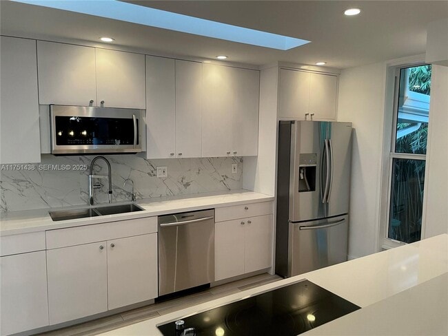 Building Photo - 1701 SE 11th St