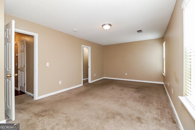 Building Photo - 1198 Oak Knoll Ct