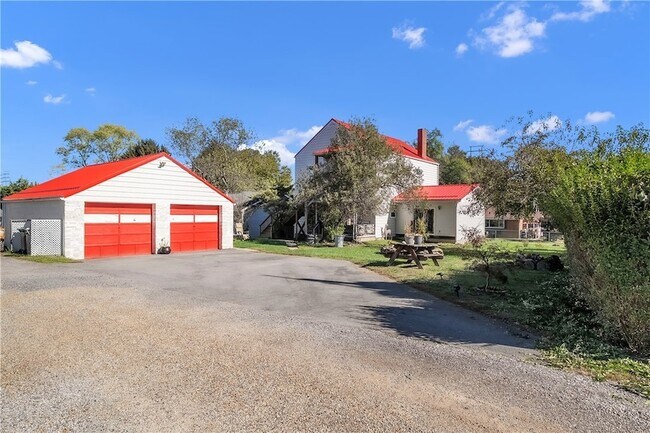 Building Photo - 1229 McKee Rd