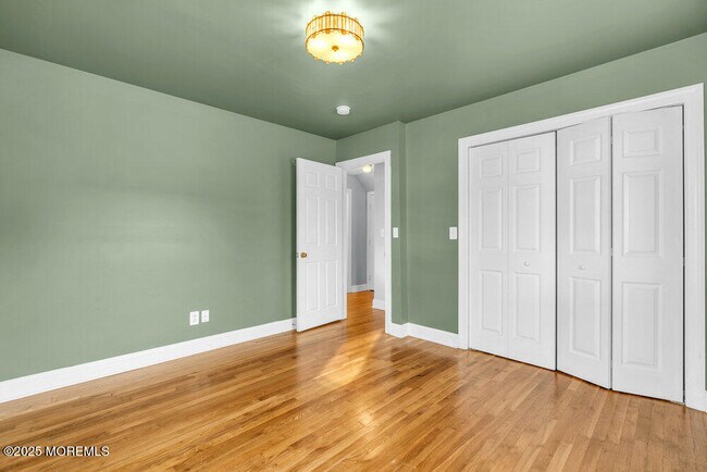 Building Photo - 20 Starboard St