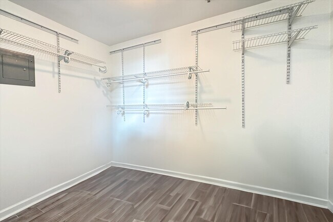 Building Photo - 300 S Duval St