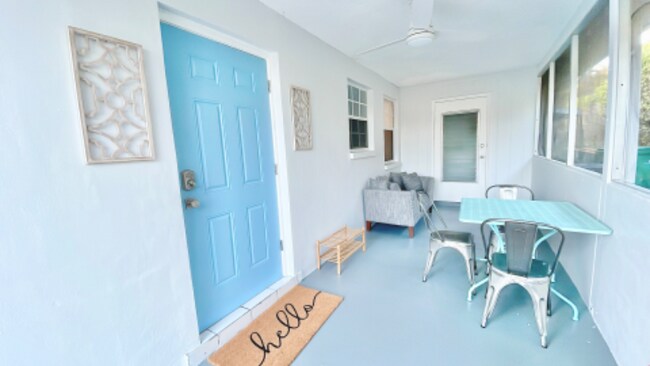 Building Photo - 2039 Monroe Ave