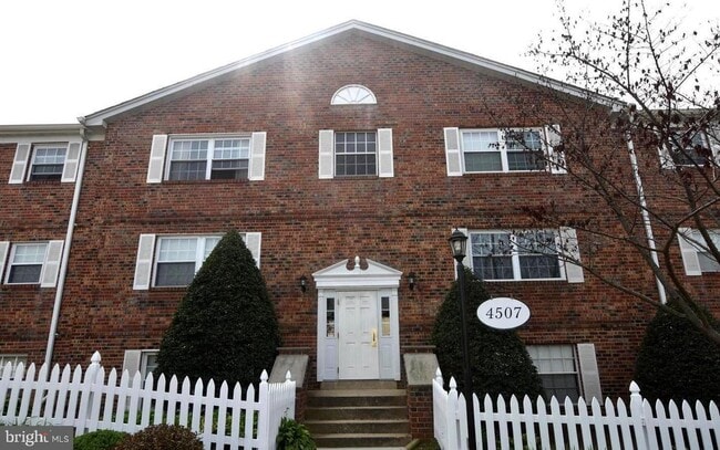 Building Photo - 4507 Romlon St