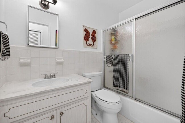 Building Photo - 2167 NE 56th Ct