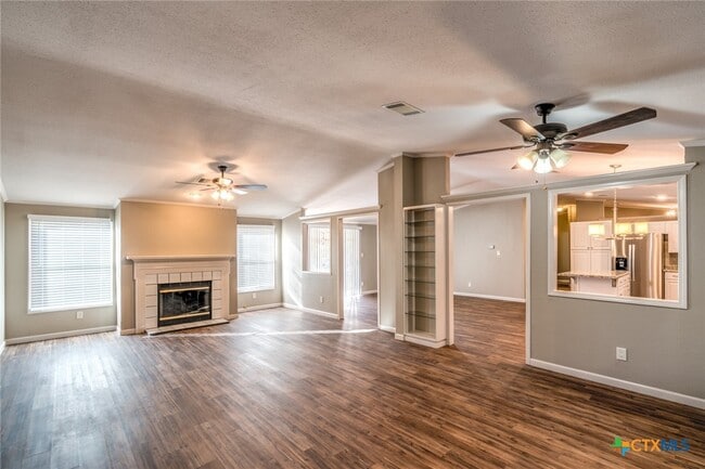 Building Photo - 950 Rebecca Springs Rd