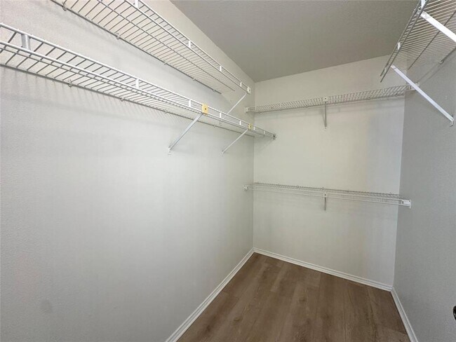 Building Photo - 2105 Cervin Blvd