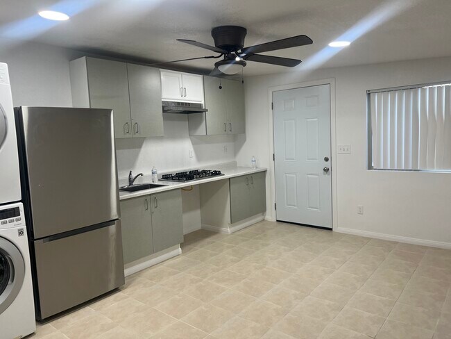 Building Photo - 4011 Placita Ave