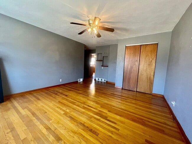 Building Photo - 3338 Elm St