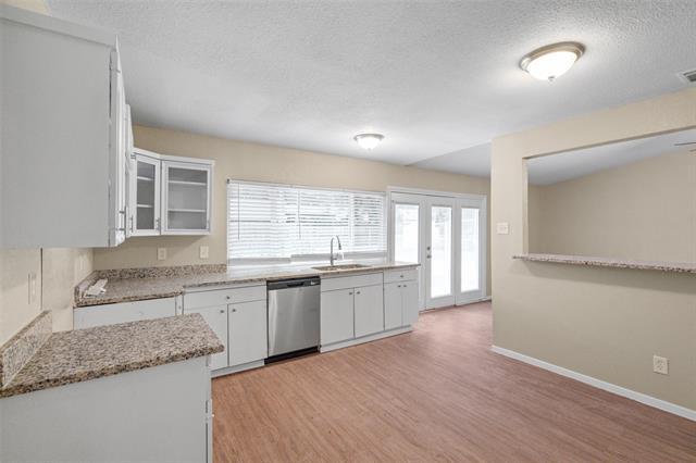Building Photo - 313 Thistle Dr