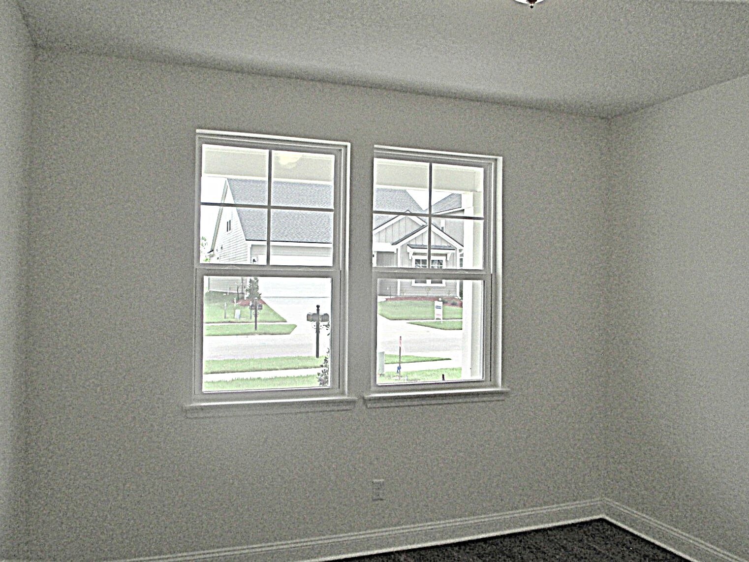Building Photo - 3278 Roundabout Dr