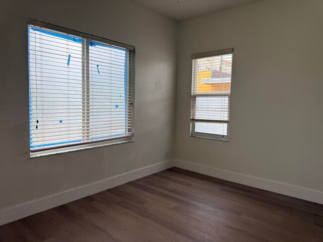 Building Photo - 509 Plymouth Rd