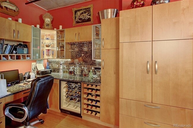 Office\Bar Area - 1401 Wewatta St