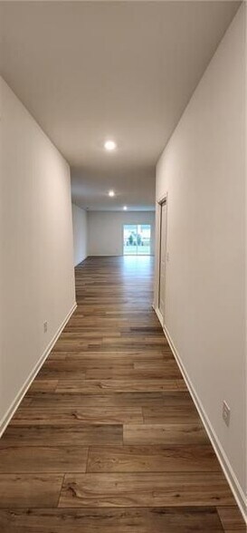 Building Photo - 3600 Cattle Field X-ing