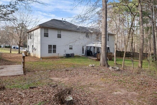 Building Photo - 504 Trotters Ln