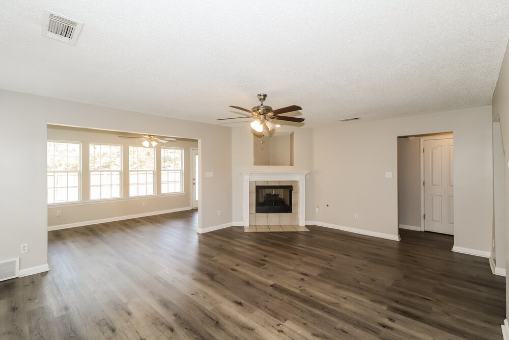 Building Photo - 4834 Graham Lake Dr
