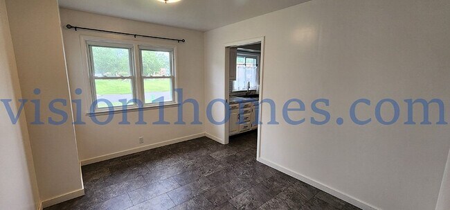 Building Photo - 913 W Murphy St
