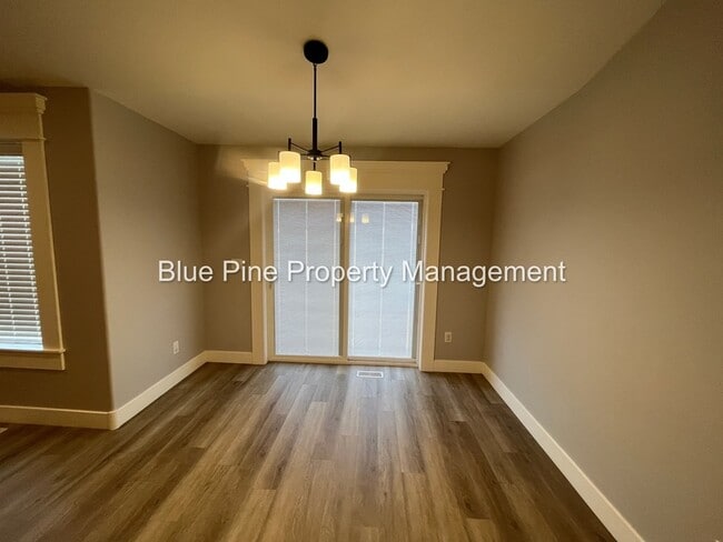 Building Photo - 3534 Apolena Ave