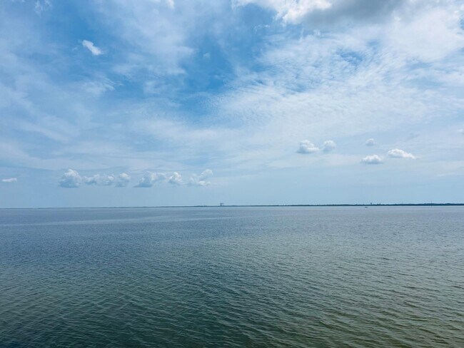 Building Photo - 6850 US-1