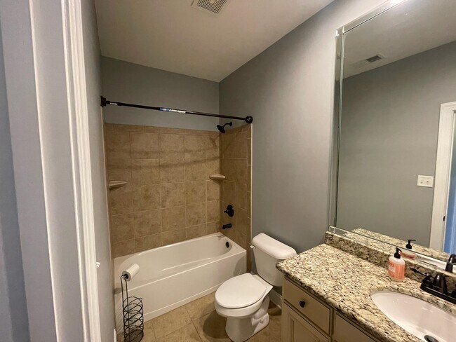 Building Photo - 556 Althea Ln