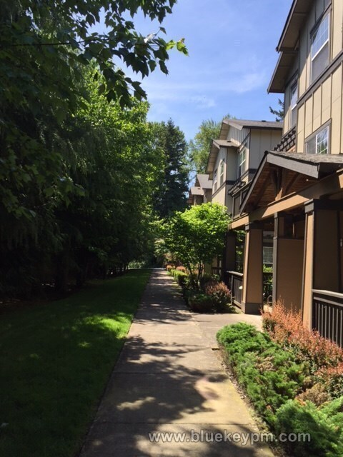 Building Photo - REDUCED $100.. 1/2 Month Rent Free! 2 Bed, 2.5 Bath Townhome at Woodhaven Crossing in Sherwood