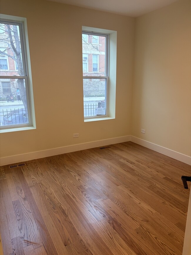 Building Photo - 2719 W Augusta Blvd