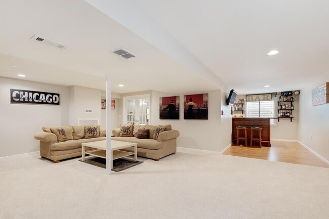 Building Photo - 11855 Presley Cir